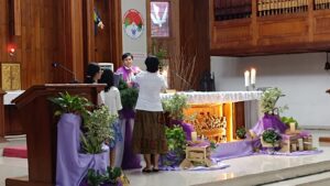 Penyalaan Lilin Adven Minggu Pertama