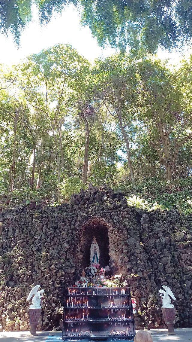 Gua Maria Bukit Kanada